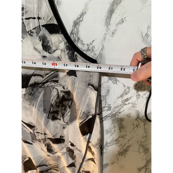 Tek Gear Women's Workout Tank Top Abstract Black & White Print XL 100% Polyester - Picture 4 of 8